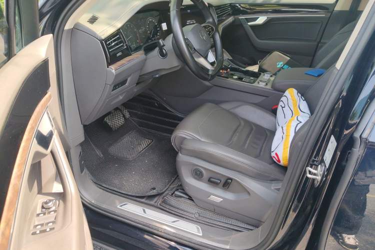 Used Volkswagen Touareg 2020 2.0 TSI RuiShang Edition China VI Standard