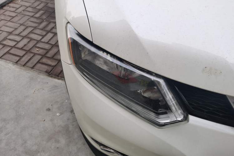 Used Nissan X-Trail 2014 2.5L CVT Leading Edition 4WD
