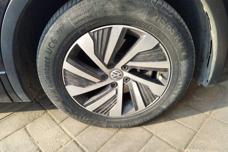 Used Volkswagen Tiguan L New Energy 2020 430 PHEV Plug-in Hybrid Flagship Edition Right Front Wheel Hub