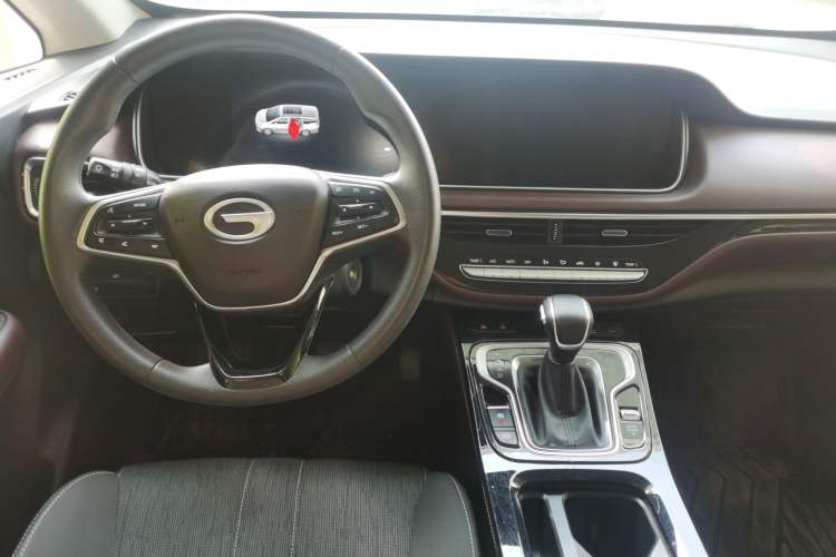 Used GAC Trumpchi M6 2023 PRO 270T DCT Elite Edition Center Console