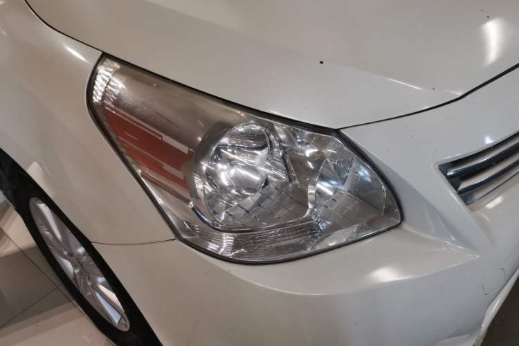 Used Toyota Verso 2011 180E CVT Elite Edition Right Front Headlight