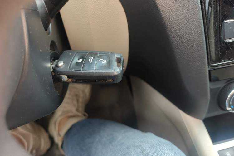 Used Skoda Octavia 2015 1.6L Manual Yijie Edition Vehicle Key