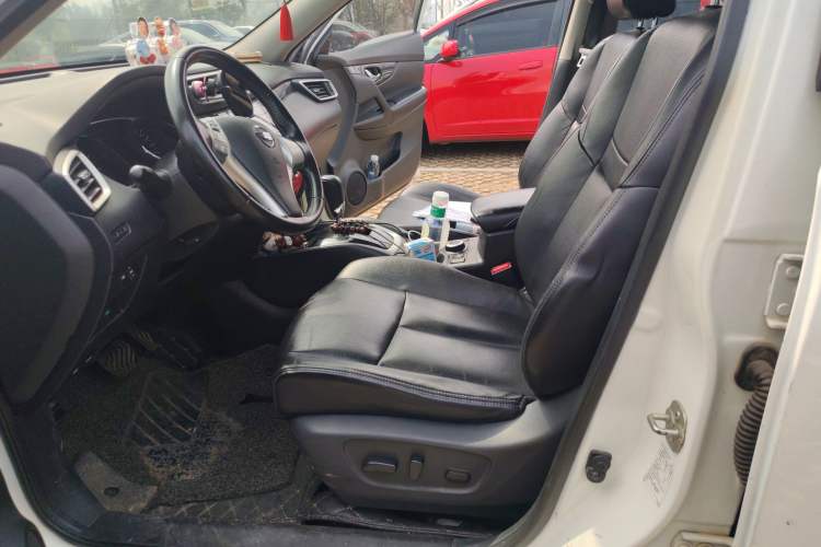 Used Nissan X-Trail 2014 2.5L CVT Luxury Edition 4WD
