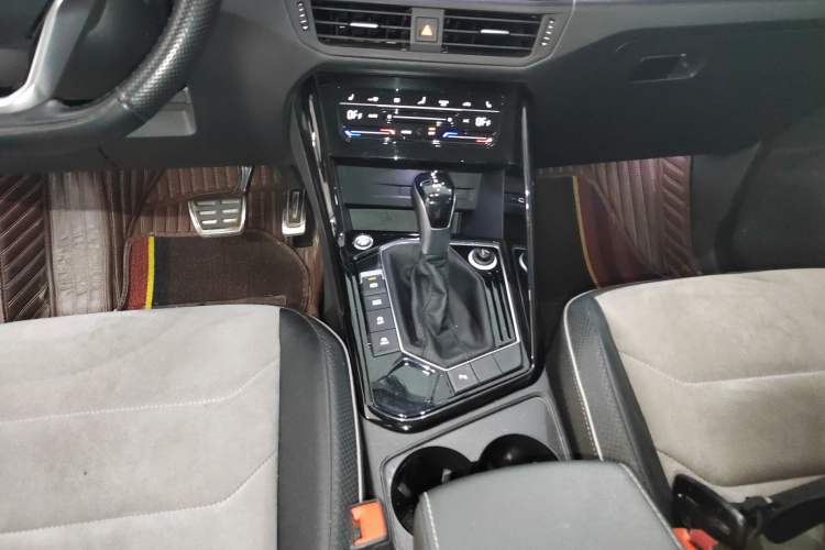 Used Volkswagen Tayron X 2020 330TSI Two-Wheel Drive Luxury Smart Connectivity Version