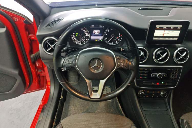 Used Mercedes-Benz A-Class 2013 A 180 Fashion Model