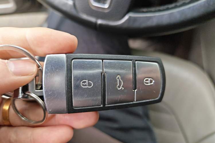 Used Volkswagen Magotan 2015 1.8TSI Prestige Model Vehicle Key