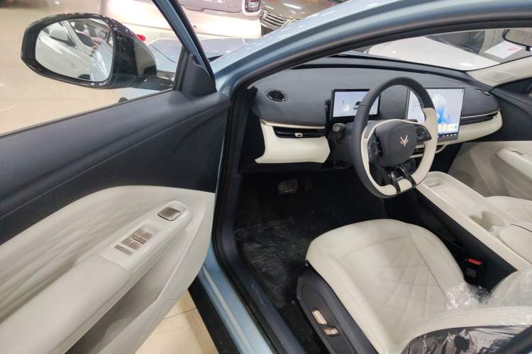 Used ARCFOX T1 2025 Model 425 PLUS