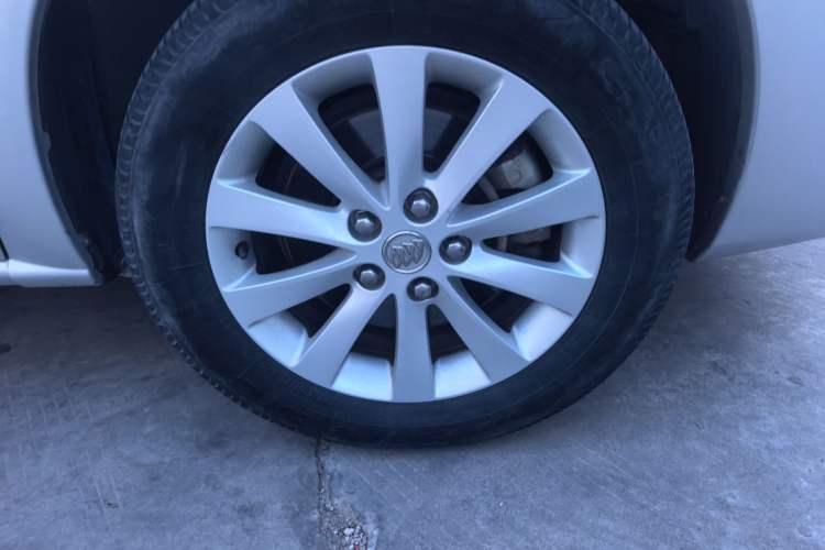 Used Buick GL8 2014 2.4L Classic Edition