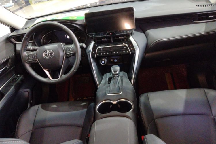 Used Toyota Venza 2023 2.0L CVT Two-Wheel Drive Luxury Edition Center Console