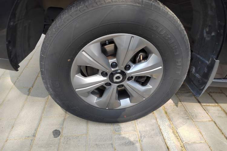 Used Great Wall Poer 2023 2.0T Commercial Version Automatic Diesel Two-Wheel Drive Elite Trim with Long Bed – GW4D20M Left Front Wheel Hub