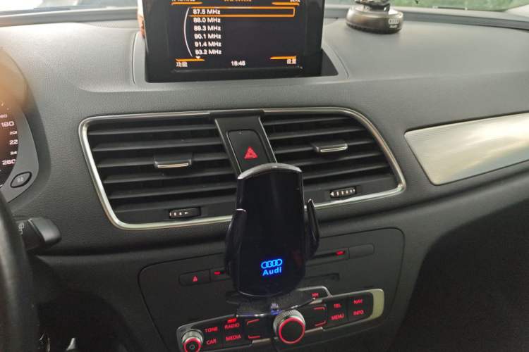 Used Audi Q3 2013 35 TFSI Comfort Model Audio And AC Panel