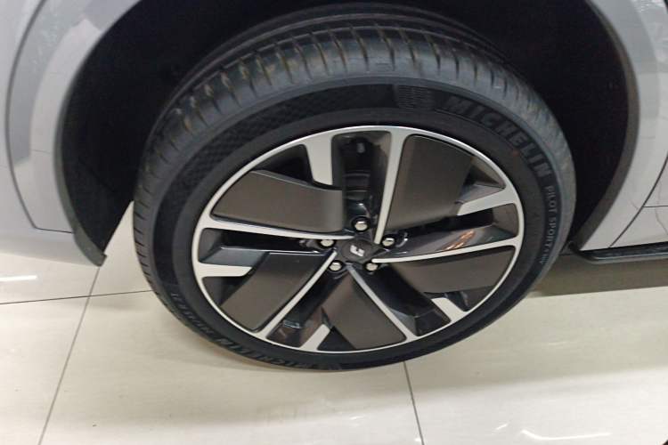 Used Li Auto L9 2025 Ultra Smart Refreshed Edition Exterior 5