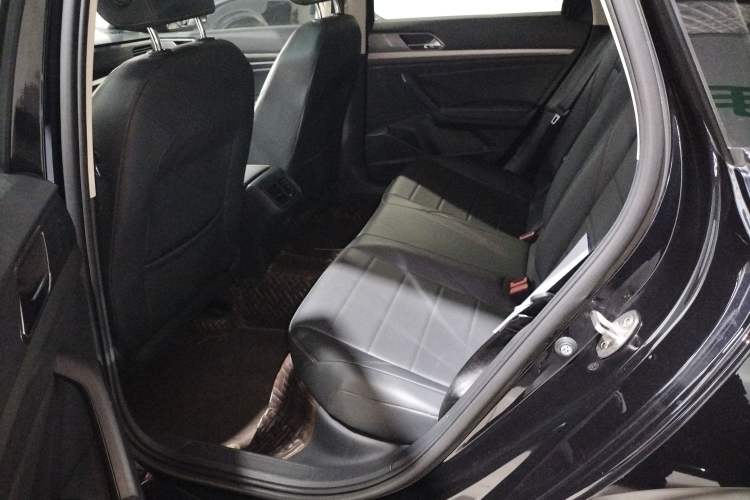 Used Volkswagen Lavida 2022 1.5L Automatic Comfort Edition
