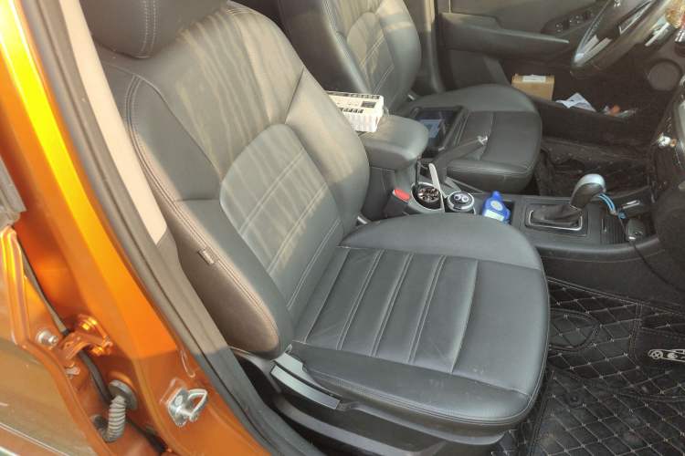 Used BAIC Senova X65 2015 2.0T Automatic Elite Model
