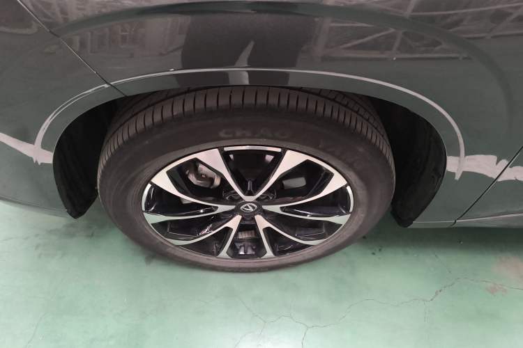 Used CHANGAN UNI-Z New Energy 2024 Blue Whale Smart Electric iDD 125km Beyond Edition
