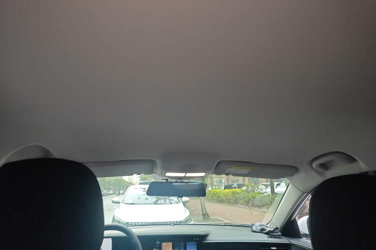 Used Roewe i5 2023 1.5L Manual Comfort Edition