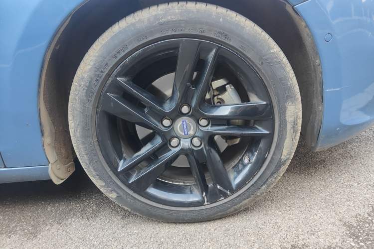 Used Volvo V60 2014 Restyled T5 Zhiya Edition
