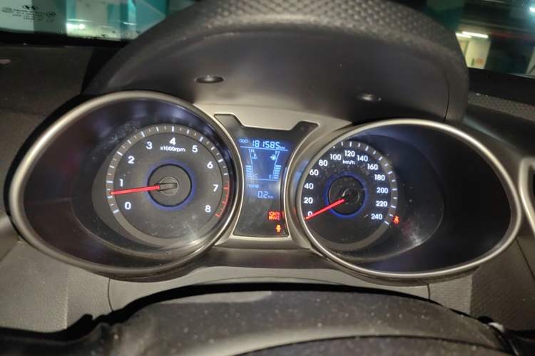 Used Hyundai Veloster 2011 1.6L Manual Comfort Edition Instrument Cluster