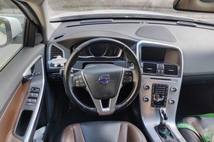 Used Volvo XC60 2017 T5 AWD Smart Range Edition