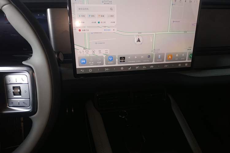 Used Formula Leopard 5 2023 Explore Edition
