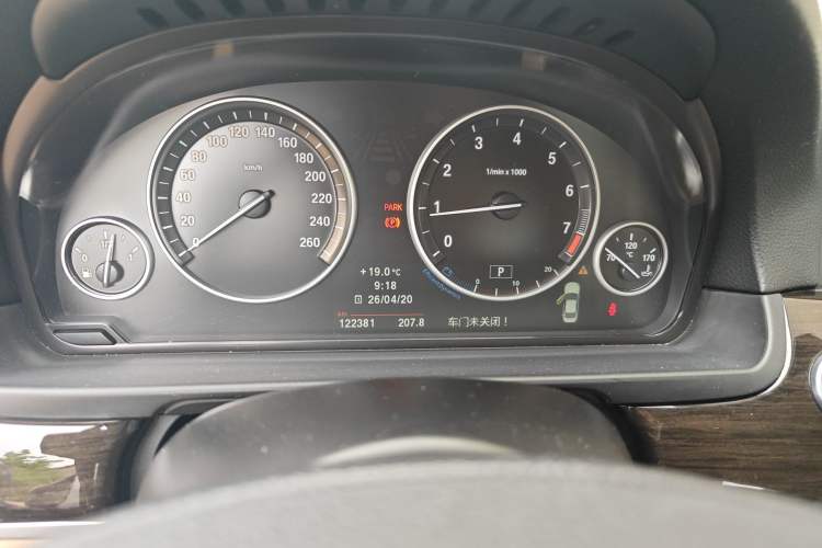 Used BMW 5 Series 2012 530Li Leading Model