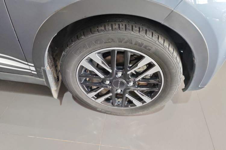 Used Chery QQ Little Ant 2022 Sweet Pink Edition Half-Sugar Version Lithium Iron Phosphate 29.2 kWh 30 kW 301 km