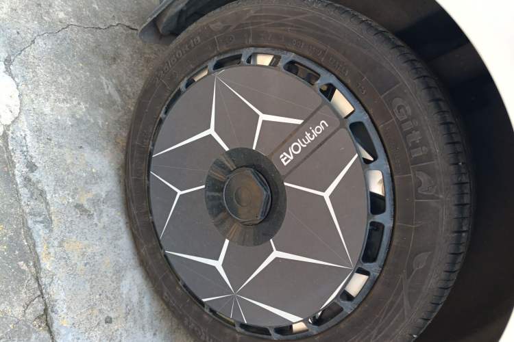 Used BYD Seal 2023 Champion Edition 550km Elite Model Right Rear Wheel Hub