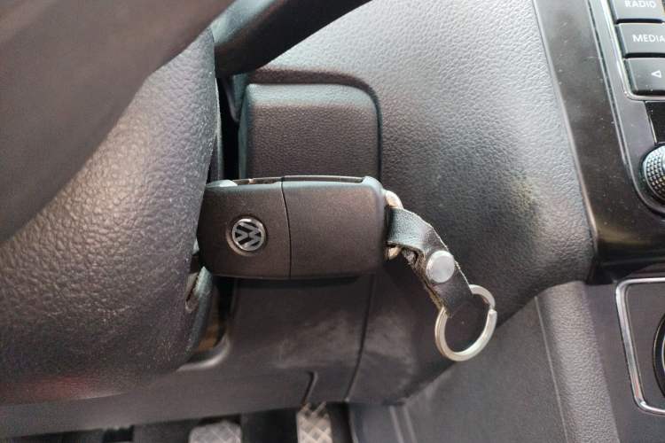 Used Volkswagen Polo 2014 1.6L Manual Comfort Edition
