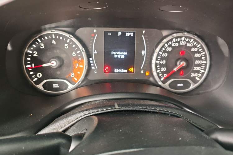 Used Jeep Renegade 2017 180T Automatic Jingneng Edition Odometer Close Up