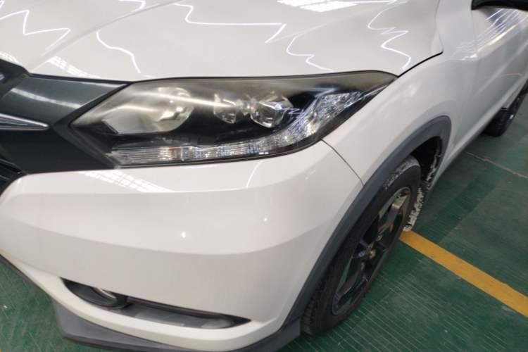 Used Honda Vezel 2015 1.8L CVT 2WD Luxury Model
