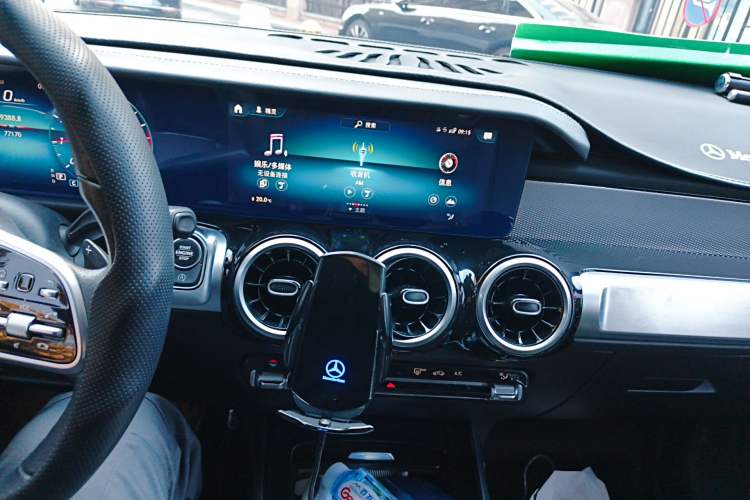 Used Mercedes-Benz GLB 2022 Second Facelift GLB 200 Fashion Edition Audio And AC Panel