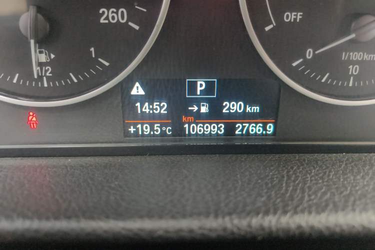 Used BMW 2 Series Active Tourer 2016 218i Fashion Model Odometer Close Up