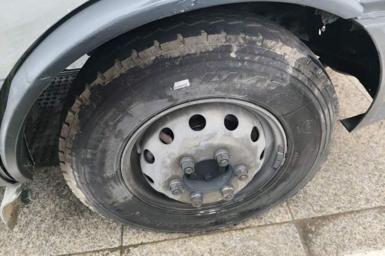 Used Iveco Power Daily 2017 2.5T Deluxe A37 High-Roof 6-7 Seater Bus 47Z5
