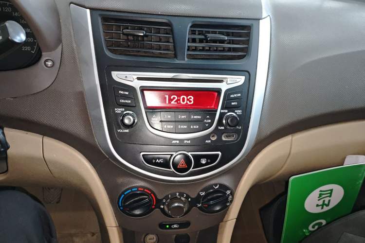 Used Hyundai Verna (older generation) 2010 Sedan 1.4L Manual Comfort GS