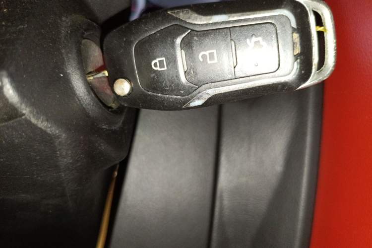 Used Jeep Wrangler 2010 3.8L Sahara two-door model Vehicle Key