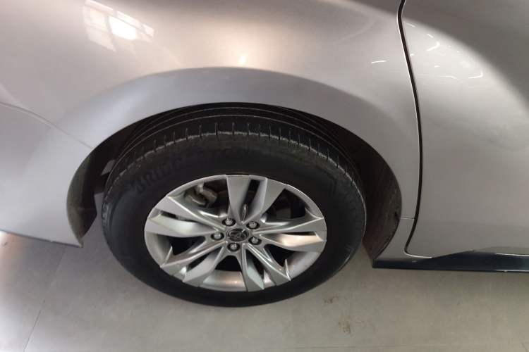 Used Toyota Sienna 2021 2.5L Hybrid Platinum Edition