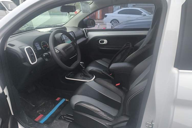 Used Roewe Clever 2022 311km QiQi BoBo Edition Left Front Seat