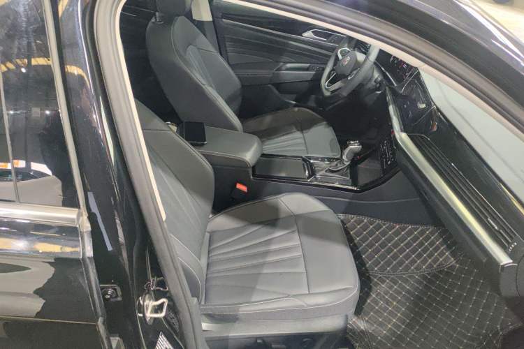 Used Volkswagen Passat 2025 Outstanding Model 380TSI Starry Dragon Edition
