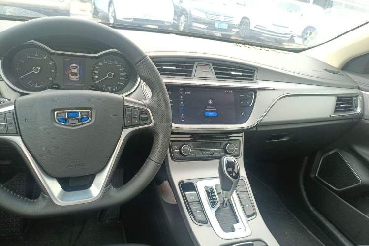 Used Geely Auto Emgrand GL 2018 1.4T DCT Prestige Smart Connectivity Version Audio And AC Panel