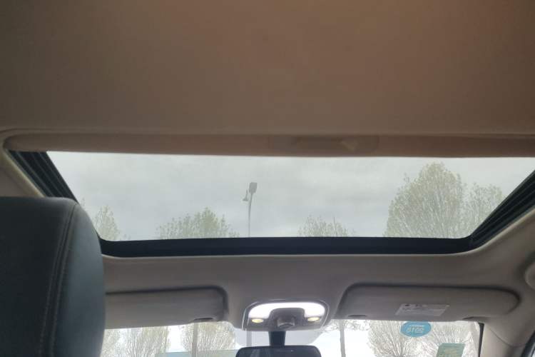 Used BYD Song 2016 GaiShi Edition 1.5TI Manual Elite Model Headliner