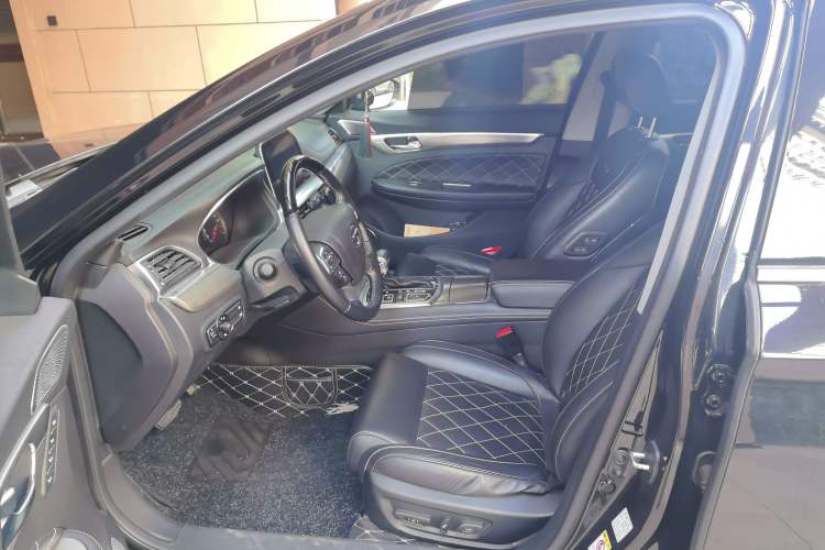 Used GAC Trumpchi GA8 2017 280T Deluxe Edition
