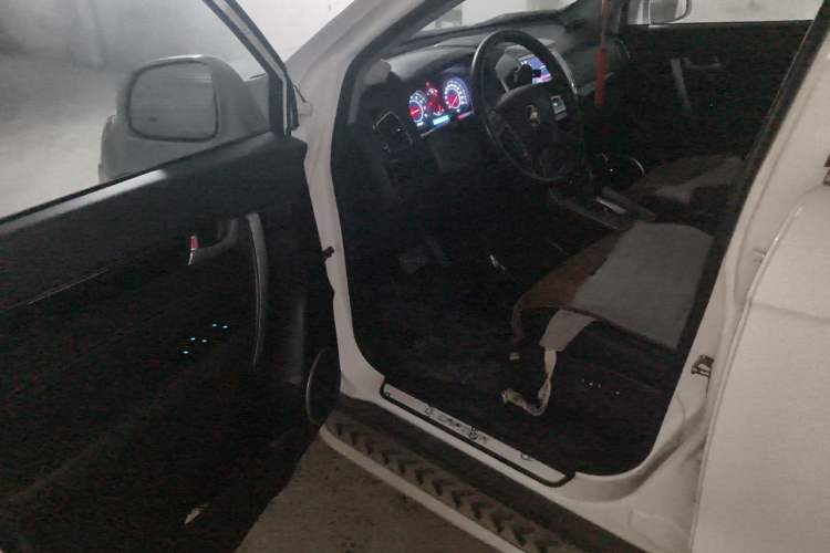 Used Chevrolet Captiva 2014 2.4L Two-Wheel Drive Urban Version 7 Seats
