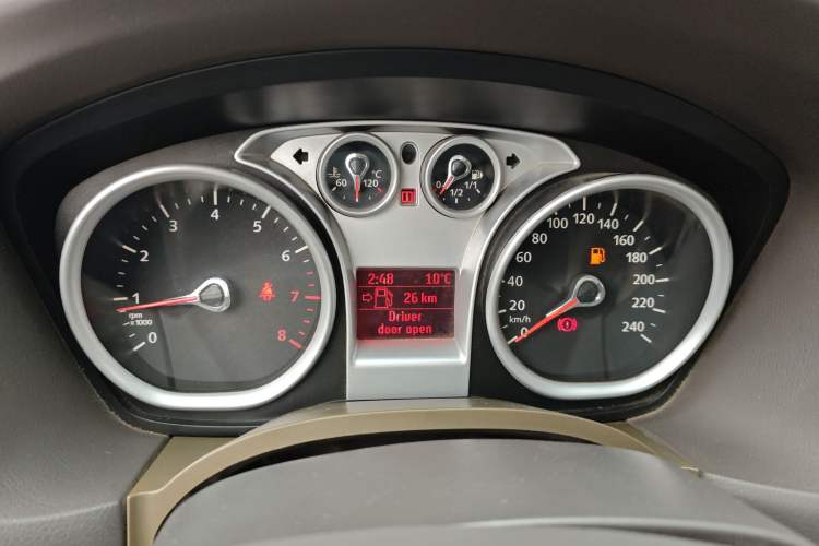 Used Ford Focus 2011 Sedan 1.8L Manual Classic Model
