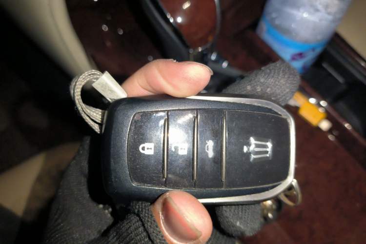 Used Toyota Crown 2018 2.0T Fashion Edition
