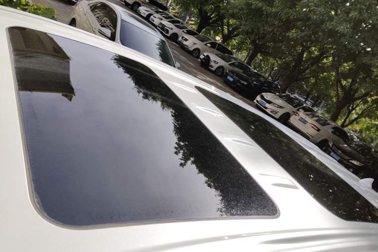 Used Buick GL8 2023 ES Lu Zun Luxury Model Roof