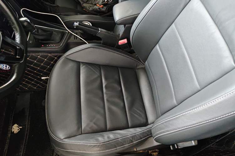 Used Volkswagen Lavida 2015 1.6L Automatic Comfort Edition Left Front Seat