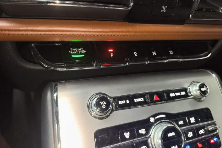 Used Lincoln Aviator 2020 3.0T V6 All-Wheel Drive Executive Version