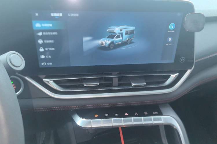 Used SAIC MAXUS T90 RV 2022 2.0T Explorer T90 All-Terrain Green Audio And AC Panel