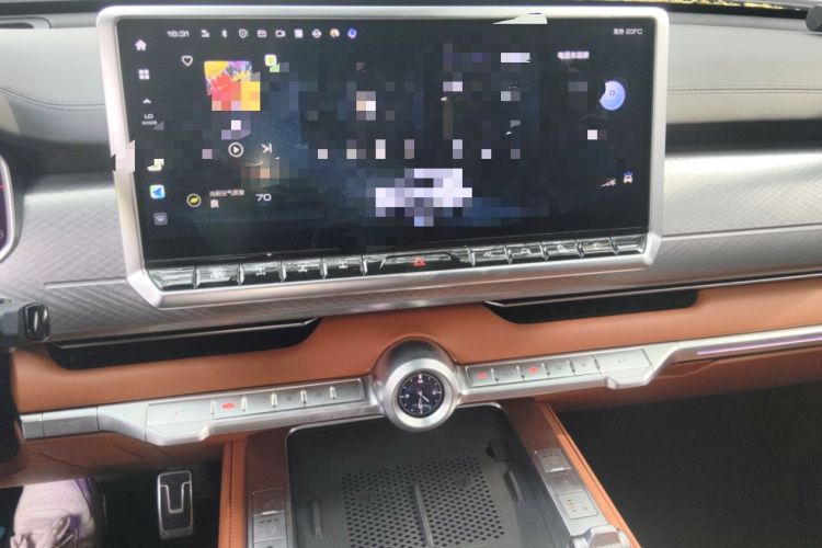 Used Tank 700 New Energy 2024 Hi4-T Extreme Edition Audio And AC Panel