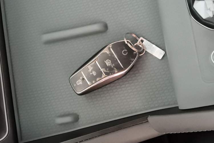 Used BYD Qin L 2024 DM-i 120KM Beyond Model Vehicle Key